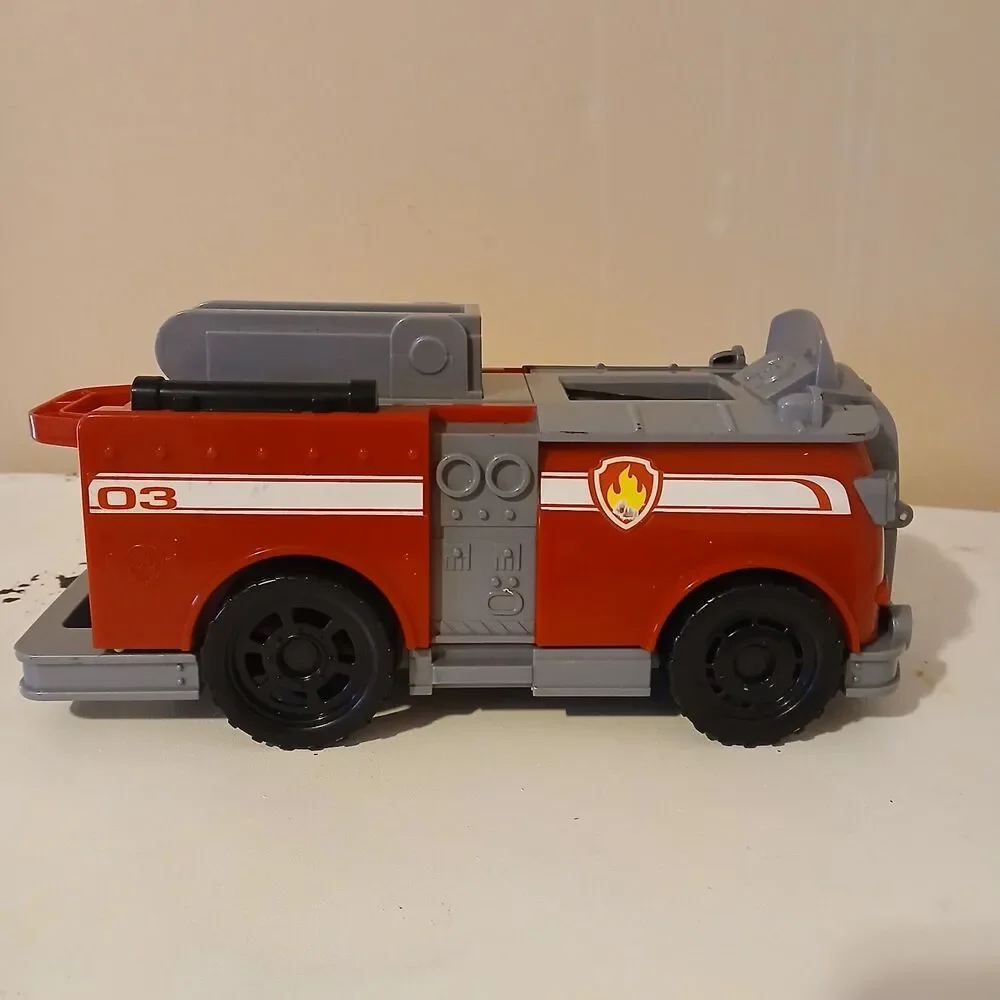 Paw Patrol Marshall's Red Ride N Rescue Transforming 2-in-1 Playset & Fire Truck